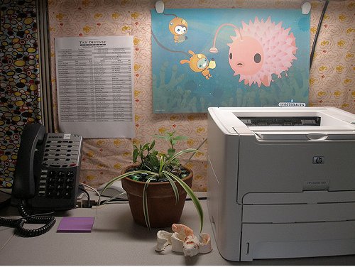 decorate_office_cubicle_4