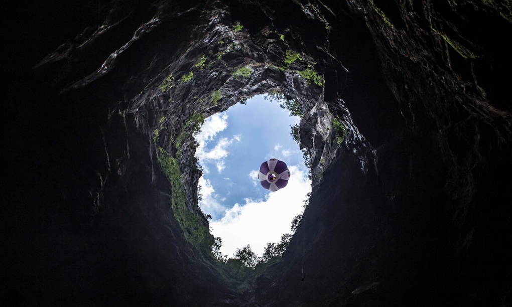 Trifonov's balloon in Croatia as it begins its journey underground. Photo by Bojan Haron Markičević/PR